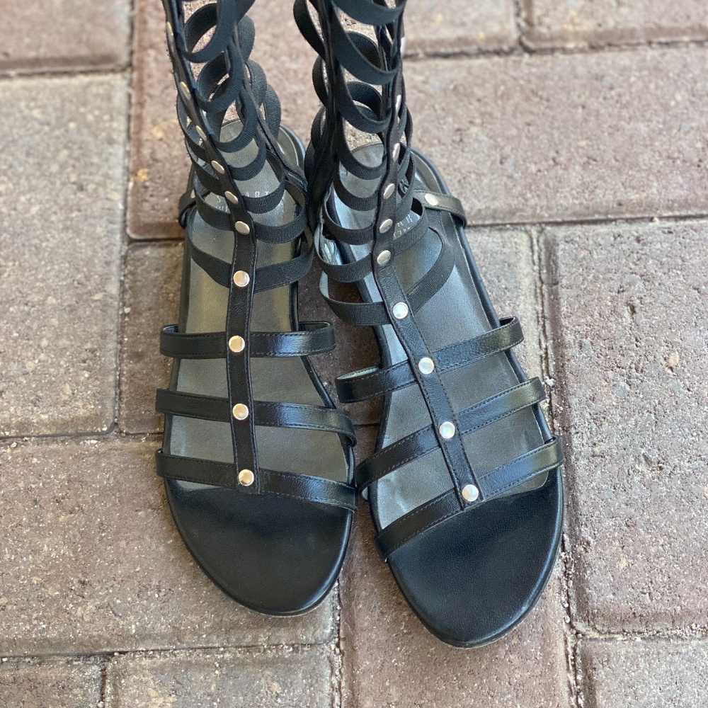 Stuart Weitzman Iconic Tall Gladiator Sandals - Picture 6 of 8